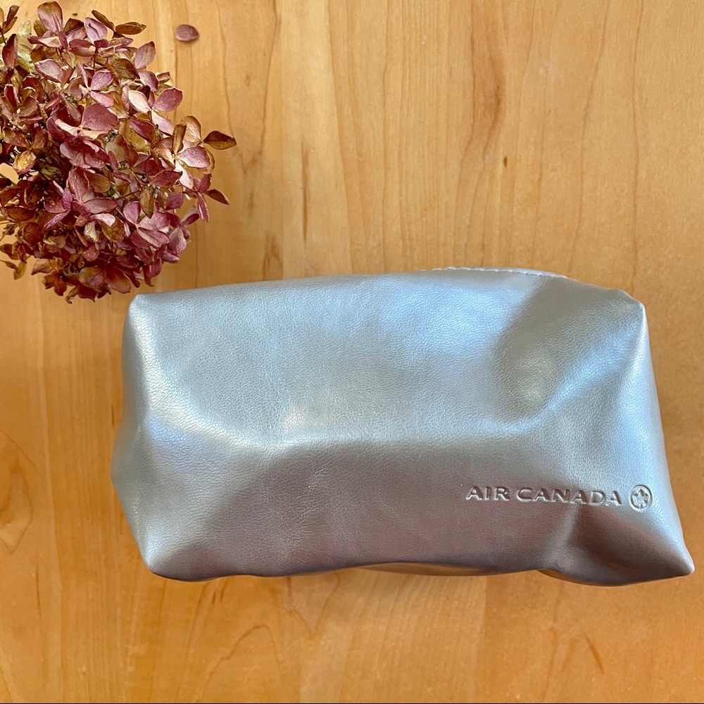 Silver Business Class travel bag Air Canada 🇨🇦